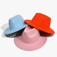 Vente en gros de chapeau Fedora tendance Chapeau de fête classique en coton et polyester à large bord plat Chapeau de cowboy occidental en feutre de laine de couleur unie OEM de 21