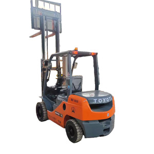 Used Toyota FD30 4300KG Operating Weight Diesel Electric <b>Forklift</b> with 3.5 and 5 Tons Capacity Options Tested & Inspected - Product Image 1
