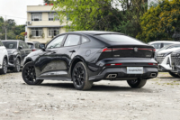 Nouvelle berline Changan UNI-V 1.5T 500BAR Édition Premium 2025, conduite à gauche, automatique, jantes R18, Euro VI, essence