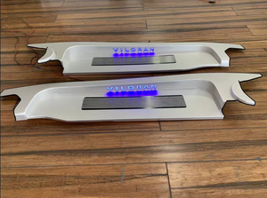 Nuevo <span class=keywords><strong>Mercedes</strong></span> <span class=keywords><strong>Vito</strong></span> V260 V250 <span class=keywords><strong>Sprinter</strong></span> W906 W907 accesorios interiores aleación de aluminio LED coche puerta móvil alféizar Pedal de bienvenida - Product Image 4