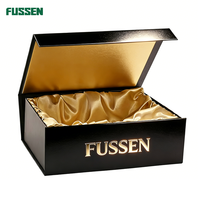 Boîte cadeau pliable de luxe avec logo personnalisé Boîte magnétique de luxe en papier avec doublure en éponge avec impression en relief pour petite entreprise