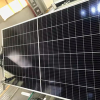 Panneau solaire bifacial Jinko Solar 585W, module monocristallin en silicium, panneau photovoltaïque pour toiture commerciale