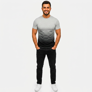 Primavera Nuevos hombres europeos y americanos Ocio Deportes Moda 3D Gradual Camiseta redonda de manga corta para hombres - Product Image 1