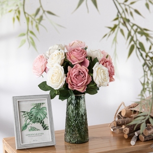 <span class=keywords><strong>Rose</strong></span> artificielle à tige unique, magnifique, rouge blanc, fleur décorative, YC1014, 1 pièce - Product Image 3