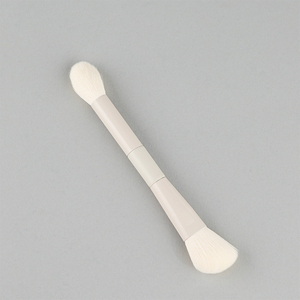 Set di 8 pennelli <span class=keywords><strong>per</strong></span> <span class=keywords><strong>trucco</strong></span> beige con spugna <span class=keywords><strong>per</strong></span> <span class=keywords><strong>il</strong></span> <span class=keywords><strong>trucco</strong></span> e borsa cosmetica trasparente, pennelli con setole sintetiche e manico in legno - Product Image 4