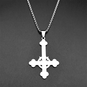 Collana Vintage Hip Hop con Ciondolo a Croce in Acciaio Inossidabile per Uomo - Product Image 3