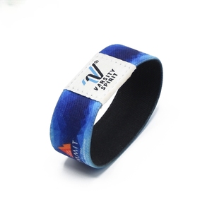 สายรัดข้อมือยืดหยุ่น NFC แบบไร้สัมผัส GSC ความถี่ 13.56MHz สำหรับงานอีเวนต์แบบไร้เงินสด - Product Image 2