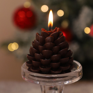 Bougie parfumée en forme de cône de pin de Noël, souvenir créatif, ensemble de décoration pour la maison, accessoires de photographie, cadeau de fêtes - Product Image 2