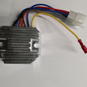 Systèmes électriques de moto exclusifs transfrontaliers 119640-77710 & 119640-77711 Redresseurs pour motos - Product Image 2