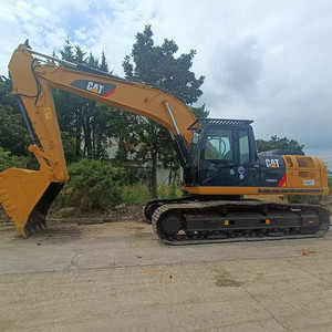 Excavatrice sur chenilles d'occasion CAT325D2L, système hydraulique haute performance, modèle 2018, capacité de la benne de 1 m³, moteur, pompe à engrenages, excellent état - Product Image 5