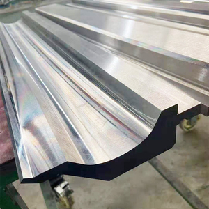 Punzoni e Stampi Personalizzati ad Alta Precisione per Pressa Piegatrice Idraulica a Collo d'Oca - Product Image 4