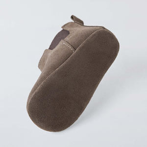 Chaussures plates en daim écologiques confortables pour nouveau-nés, bébés, à enfiler, semelle souple, chaussures de bébé juives, respirantes, légères - Product Image 5