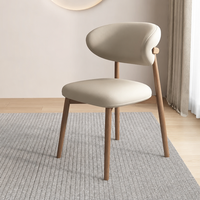 Chaise de salle à manger inclinable moderne en bois massif avec dossier en cuir, idéale pour la maison et l'hôtel, confortable, style luxe léger, chaise à pattes.