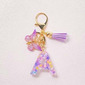 Porte-clés tendance violet avec lettre, pendentif en résine cristalline en forme de cœur, sequins, papillon et pompon, accessoire pour femme - Product Image 3