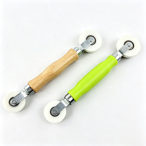 Rodillo de PVC con mango de madera para tiras LED COB/SMD, herramienta auxiliar universal para instalación - Product Image 1