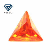 Pierres précieuses synthétiques en zircone cubique de forme triangulaire taillée en triangle, orange/rouge orange, 3*3mm-12*12mm, pierres CZ brillantes taillées en triangle