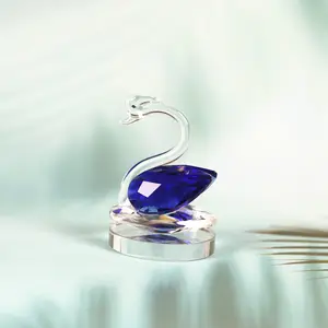 批发手工雕刻水晶工艺品美丽蓝色水晶天鹅，结婚礼品纪念品