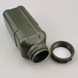 Muestra gratuita: Botella de agua táctica para exteriores, cantimplora clásica legendaria de gran capacidad, de plástico PE, para entrenamiento, con correa. - Product Image 3