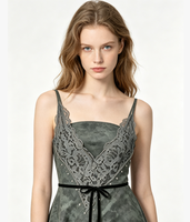 Robe courte pour femme, style cami, tie-dye, avec patchwork de dentelle, taille à nœud et superposition