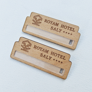 Targhette Personalizzate <span class=keywords><strong>in</strong></span> <span class=keywords><strong>Legno</strong></span> con <span class=keywords><strong>Nome</strong></span> Inciso, Badge Magnetici per Dipendenti, Ecologici e Riutilizzabili - Product Image 1