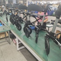 Déambulateur pliant en aluminium de style européen avec siège, pneus pneumatiques tout-terrain, aide à la mobilité pour les personnes âgées