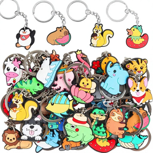 Q Y Llaveros de PVC Personalizados para Niños y Mujeres Paquetes al por Mayor Diseños de Animales Lindos Colgantes para Mochilas - Product Image 1