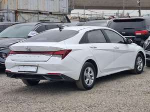 ไฮเทค 2021 สีขาว อัล นิว อแวนเต้ CN7 รถยนต์ซีดานขนาดกะทัดรัด เครื่องยนต์เบนซิน หน้าปัดดิจิตอล ระบบสั่งงานด้วยเสียง - Product Image 2