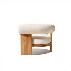 Canapé d'extérieur en teck naturel scellé de style côtier, avec cadre arrondi, pour villa de bord de mer ou complexe hôtelier - Product Image 4