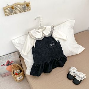 Completo Primaverile 2026 per Bambine: Abito in Denim Versatile con Fiocco e Bretelle, Vestito in Denim con Colletto Rovesciato, Set Due Pezzi - Product Image 3