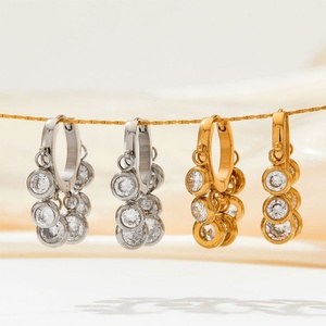 Boucles d'oreilles créoles en acier inoxydable plaqué or PVD 14k 18k coréen, anti-ternissement, avec zircon, bijoux de mode pour femmes, vente en gros - Product Image 6