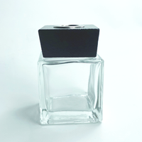 Bouteille de diffuseur de roseaux en verre Transparent de forme Multiple bouteilles d'aromathérapie transparentes en cristal de matériau blanc en 50m 100ml