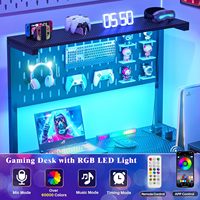 Bureau de jeu multifonctionnel 7-en-1 en fibre de carbone esthétique en forme de L avec écran LED, rangement et panneau perforé DIY pour le bureau, la maison et le gaming