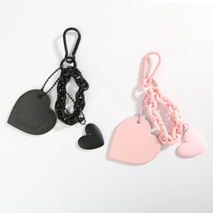 Llavero de Cuero con Forma de Corazón, Colgante de Cuero PU para Bolso, Llavero para Coche, Adorno para Bolso, Regalos para Mujer - Product Image 1