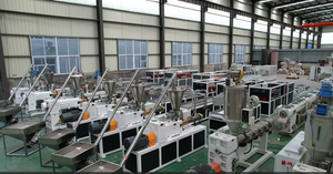 Ligne <span class=keywords><strong>de</strong></span> production d'extrusion à double vis à haute productivité <span class=keywords><strong>pour</strong></span> composites bois-plastique PVC, WPC, SPC, HDPE, PU - Product Image 6