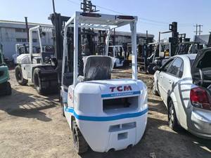 Montacargas Diésel TCM Mini Usado de 3 Toneladas, 2 Mástiles, 3m, Motor con Rodamientos, Montacargas Japonés en Venta - Product Image 6