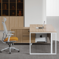 Mobilier de bureau moderne et élégant Poste de travail des employés Bureau Table d'ordinateur avec un design élégant