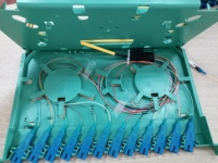 Plateau de raccordement à fibre optique intégré 12 cœurs avec cassette de raccordement de fibre optique SC UPC pour cadre de distribution optique ODF