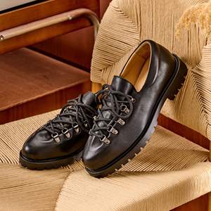 รองเท้าหนังทรงเหลี่ยมสไตล์เรโทรสำหรับผู้ชาย - เหมาะสำหรับใช้ในออฟฟิศและการทำงานมืออาชีพ ระบายอากาศได้ดีและมีน้ำหนักเบา - Product Image 2