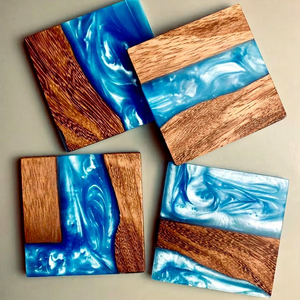 Dessous de verre en résine époxy d'art ancien fait à la main avec des tapis et des tampons en bois créés par des artisans - Product Image 1