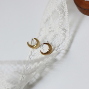 2024 New Design <b>Small</b> Cute Moon Stud Earrings 18K Gold Plated Stainless Steel Women's Jewelry - Product Image 3