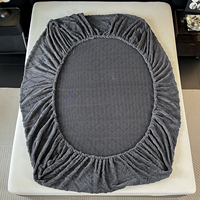 Nouvel ensemble de draps-housses colorés en jacquard 3 pièces, doux et abordables, avec protège-matelas – Collection 2026, disponible à la vente.