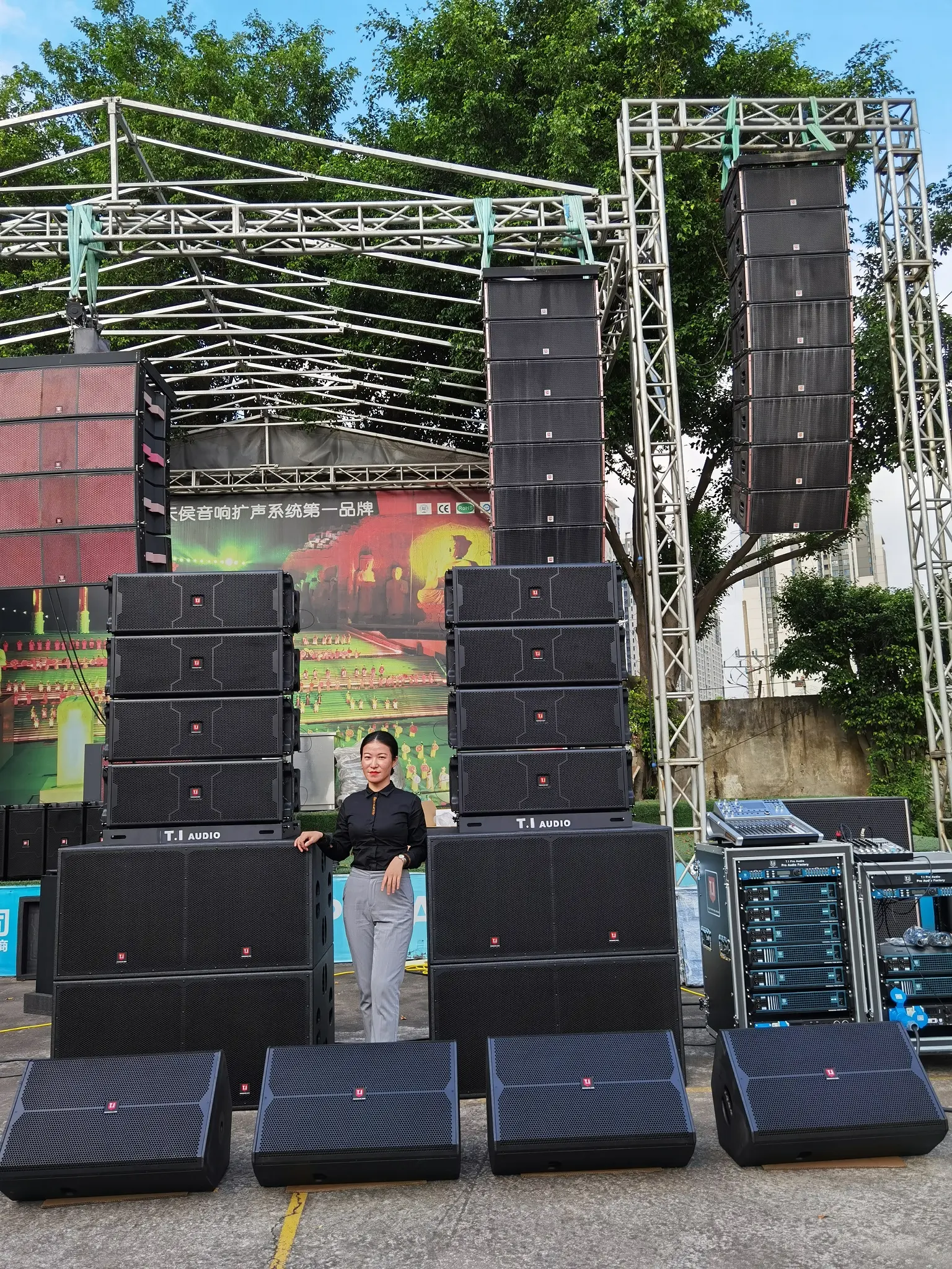 Schlussverkauf angetriebener kompletter Line-Array Sub-Bass professionelles Soundsystem Konzertbühne leistungsstarker Sub-Voicer