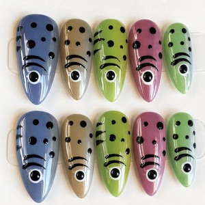 Uñas Postizas con Diseño de Peces Koi, Degradado Multicolor, Estilo Stiletto, Cobertura Completa, Juego de 10 Piezas - Product Image 1