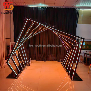 ซุ้มไฟ RGB รูปทรงเรขาคณิตสำหรับตกแต่งทางเดินงานแต่งงาน SMS - Product Image 1