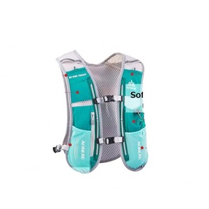 Échantillon gratuit : Gilet de course réfléchissant, respirant et léger pour sports de plein air, avec porte-téléphone et bouteilles d'eau - Product Image 1