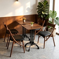 Ensemble table et chaises de restaurant commercial, table carrée en bois massif, chaises avec coussin en PU pour café, bistrot, salon de thé