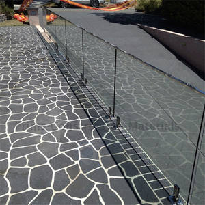 Rampe Optima ModernFlow avec panneaux en verre feuilleté <span class=keywords><strong>de</strong></span> 12mm <span class=keywords><strong>pour</strong></span> l'installation d'escaliers contemporains Rampe en verre à canal en U - Product Image 5