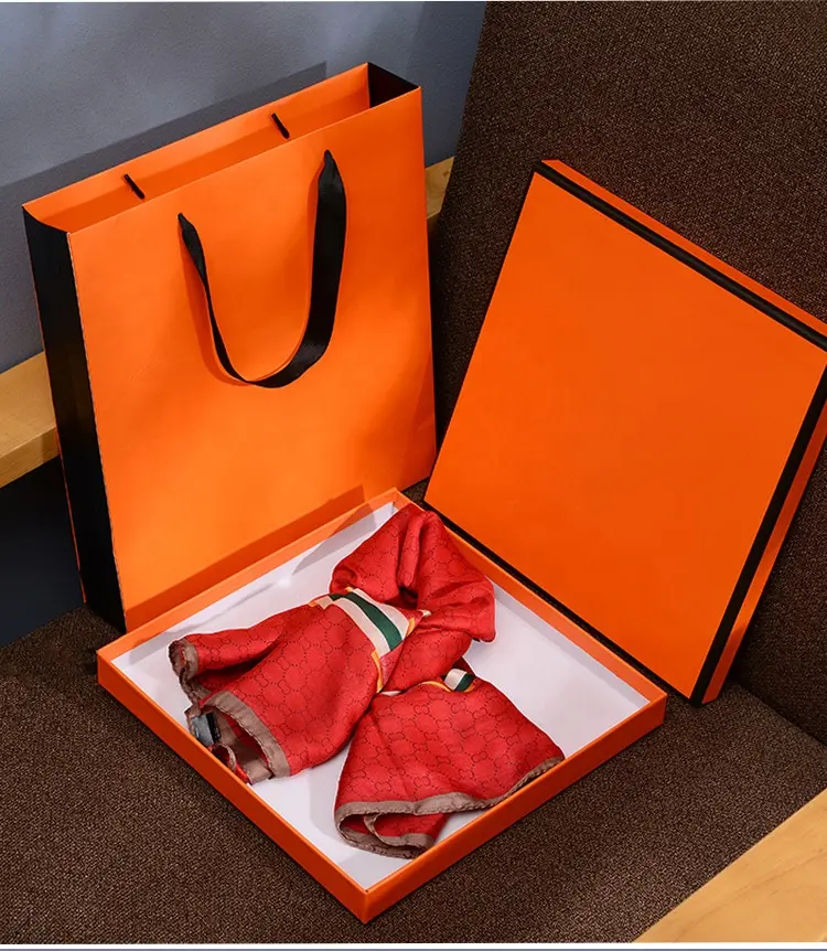 Cetak Kustom Logo Oranye Sutra Kotak Kardus Kaku Kotak Hadiah Persegi dengan Tutup Kotak Paket Mewah untuk Syal