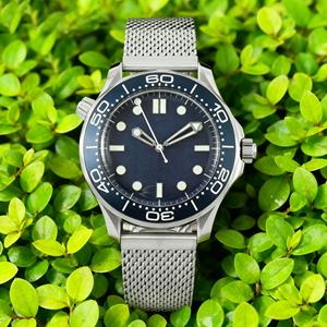 Nouvelle montre de plongée mécanique pour homme de qualité supérieure, 42 mm, acier inoxydable, céramique, 300 m, cristal saphir, mouvement intégré - Product Image 1