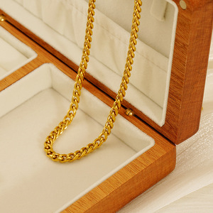 European American Style Stainless Steel Necklace Cuban Chain Chunky Men's Clavicle Chain Gold Business Gift ZN1789G - Product Image 1